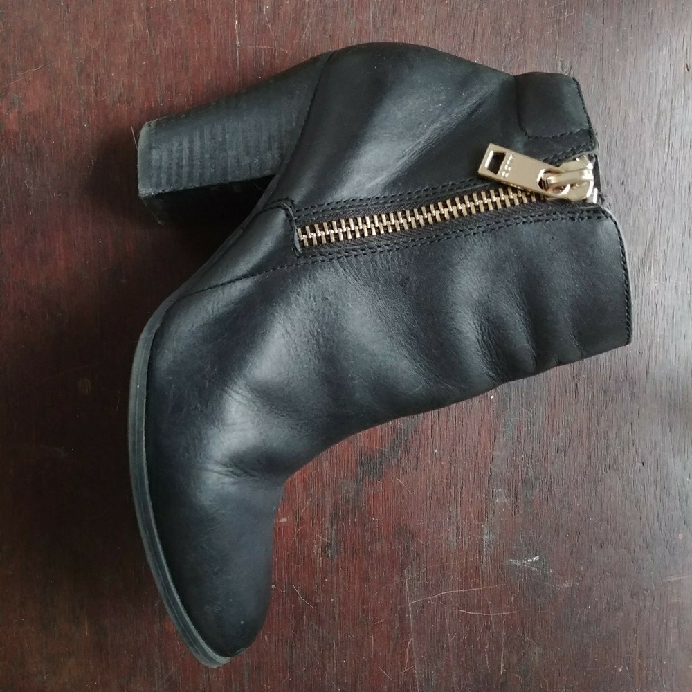Aldo genuine leather 8.5 dress ankle booties
